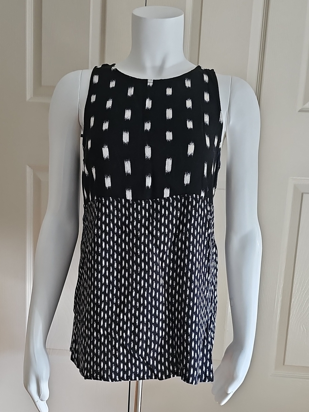 Madewell Black and White Patterned Sleeveless Tank